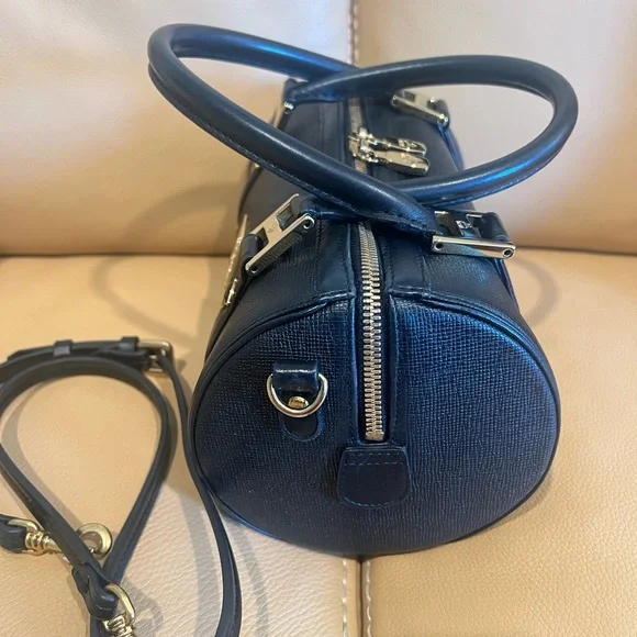 MCM Papillon Black Hand/Shoulder Bag - Picture 2 of 15